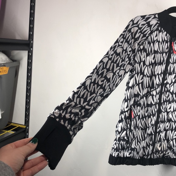 Ivivva Lululemon black and white reversible jacket size 14 - Picture 5 of 16